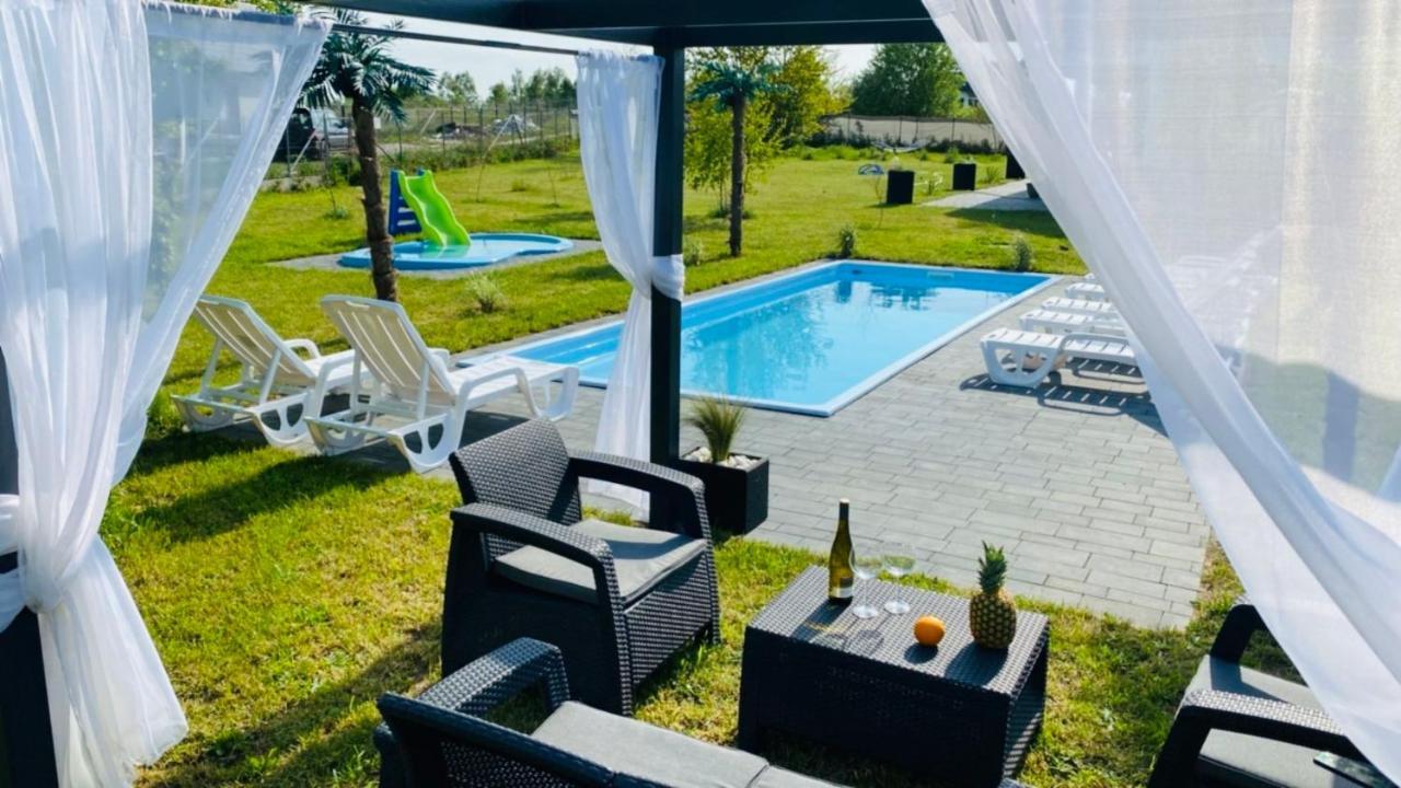 Domki Black Pearl Mielno Basen Sauna Jacuzzi Екстер'єр фото